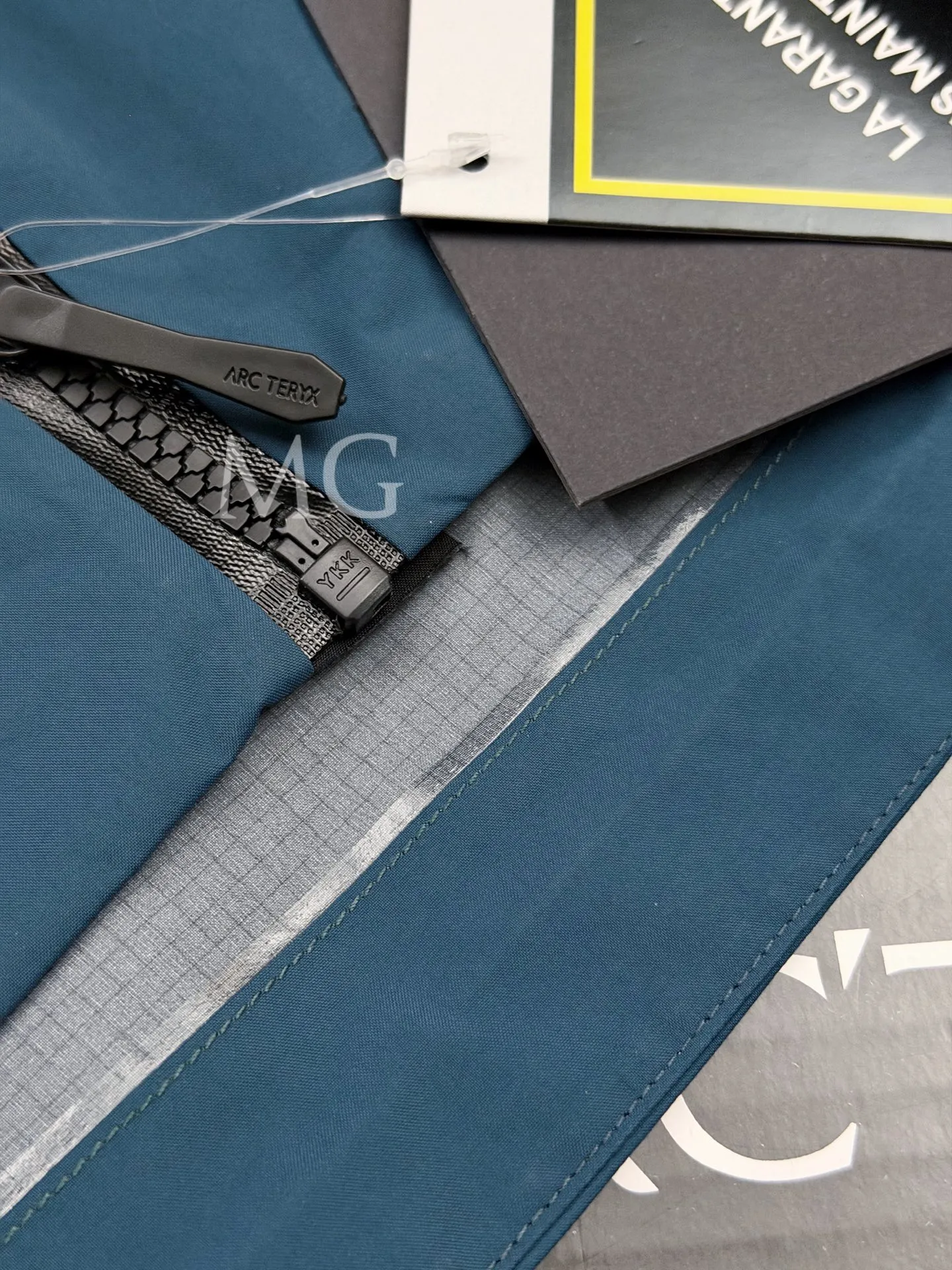 k 66 Quality ARC'TERYX ALPHA SV 8 Breathable Sv ， ， ， ： N X GORE-TEX® Alpha SV Wear-Resistant Wear-Resistant : ykk logo TPU 100 1.1 Water Tight™ : 70 : logo， Velcro® ， ， ， Hem Lock ： Blue Size：XS-XXL ：116 120 124 128 132 136 ：48 49 50 51 52 53 ：62 63 64 67 68 ：70.5 72.5 74.5 76.5 77.5 78.5